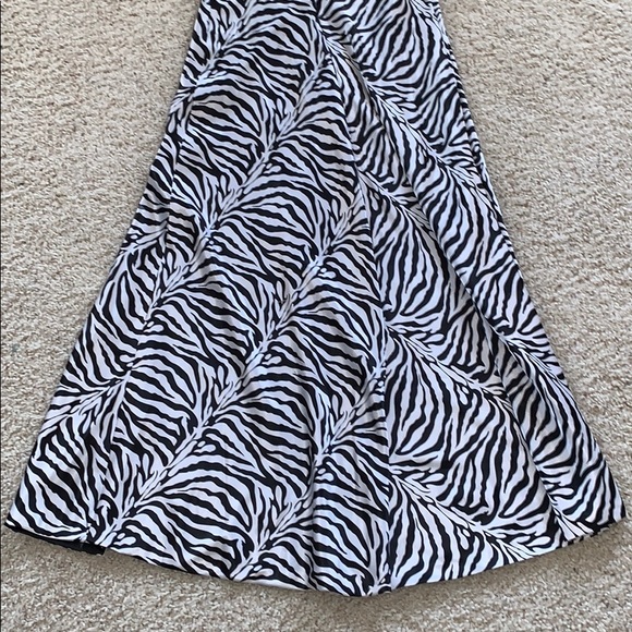 🦓 Zebra Prom Dress - Picture 7 of 8